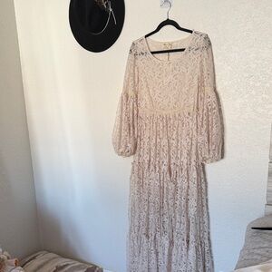 Mia joy lace maxi